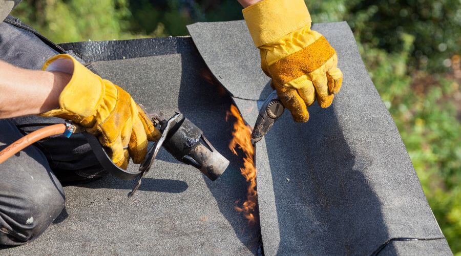 Professional gutter cleaning in Hawk Springs, WY